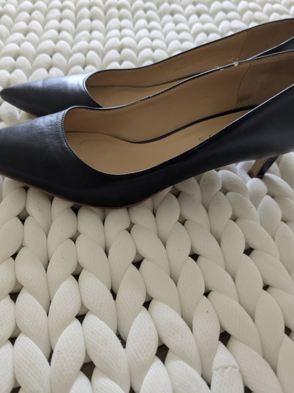 Talbots Size 6.5 Low (about 1") High Heel Shoes